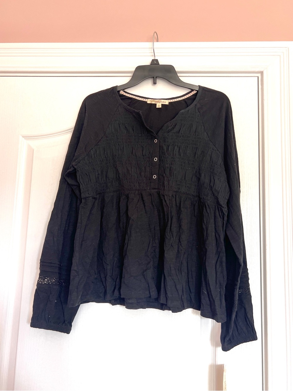 NWT Rewind Black Long-Sleeve Peasant Henley Top